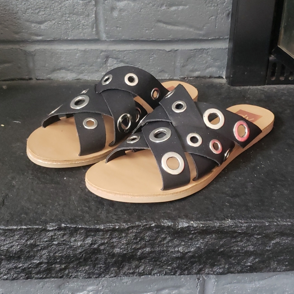 NWOT Dolce Vita Metal Ring Slides